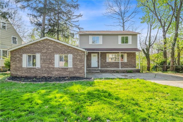 2540 Charney Road, University Heights, OH 44118