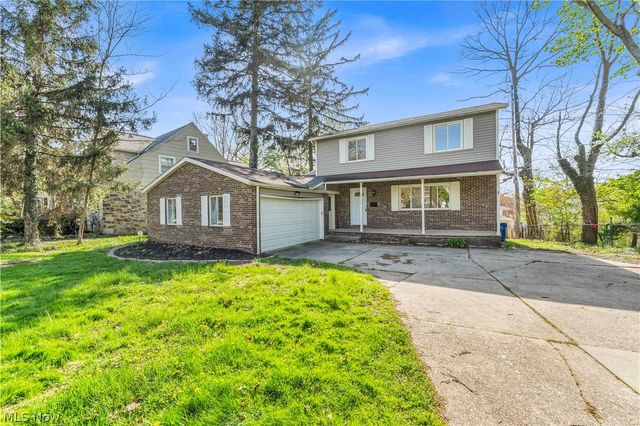 2540 Charney Road, University Heights, OH 44118