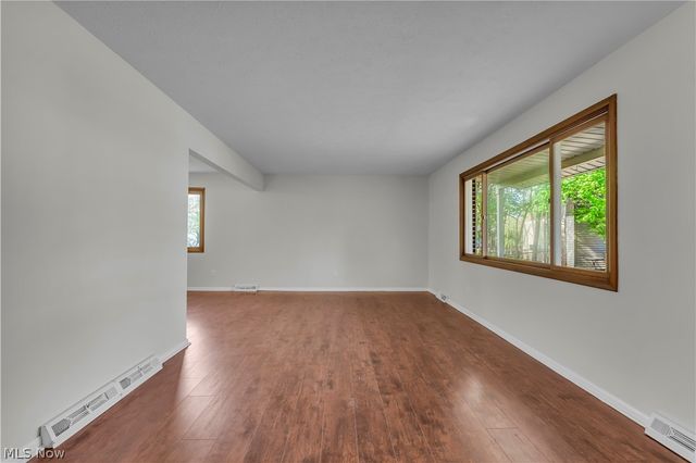 2540 Charney Road, University Heights, OH 44118