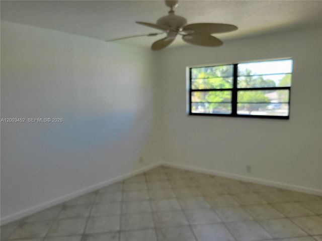 1821 NE 40th Court 302, Pompano Beach, FL 33064