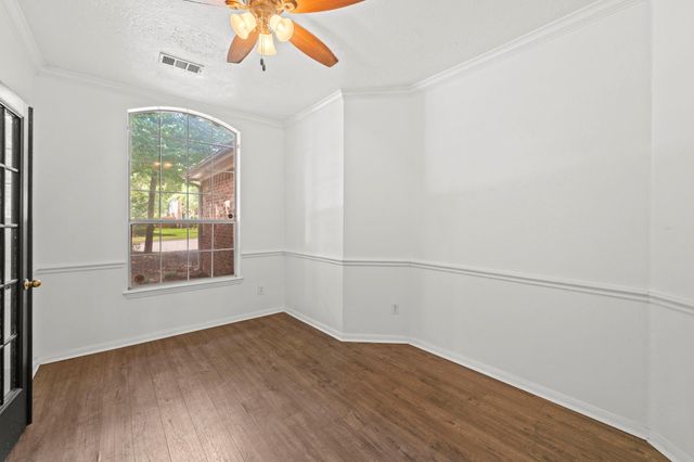 54 Wrens Song Place, The Woodlands, TX 77382