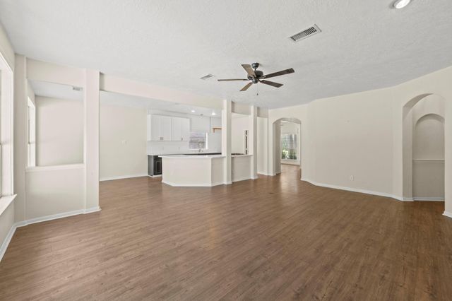 54 Wrens Song Place, The Woodlands, TX 77382