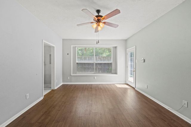 54 Wrens Song Place, The Woodlands, TX 77382