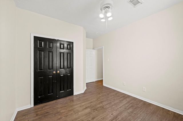 54 Wrens Song Place, The Woodlands, TX 77382