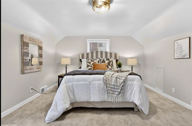 627 Greenwood Avenue, Akron, OH 44320