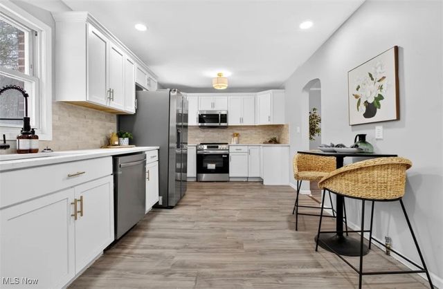 627 Greenwood Avenue, Akron, OH 44320