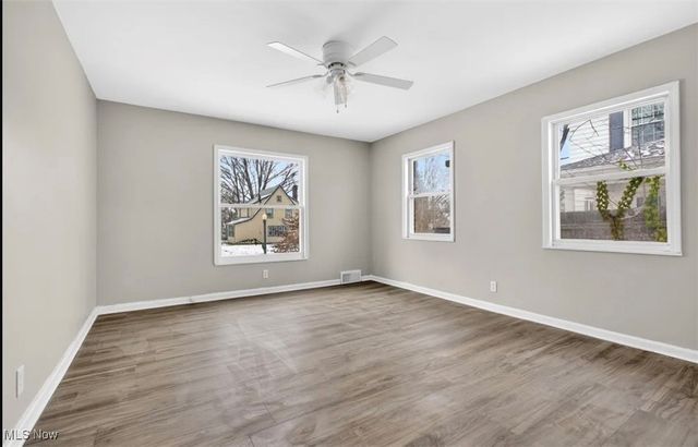 627 Greenwood Avenue, Akron, OH 44320