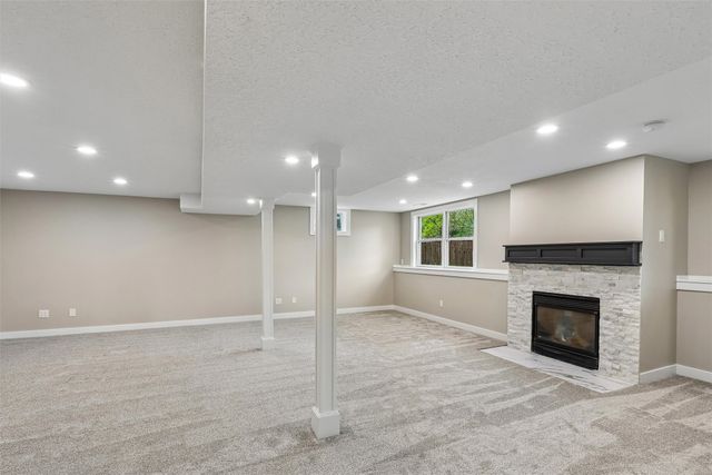 7802 Boulder Drive, West Des Moines, IA 50266
