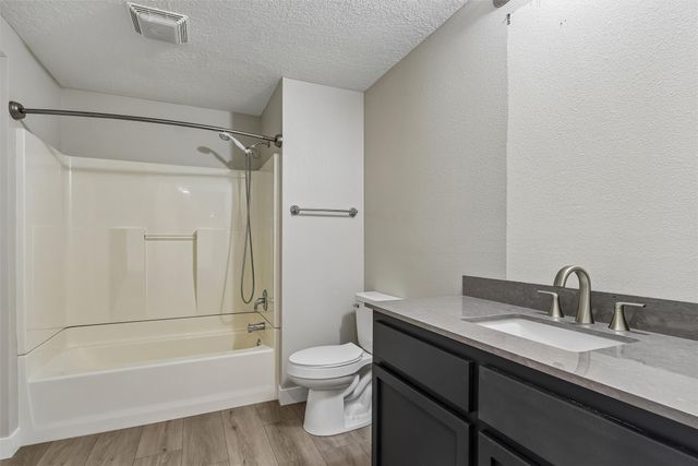7802 Boulder Drive, West Des Moines, IA 50266