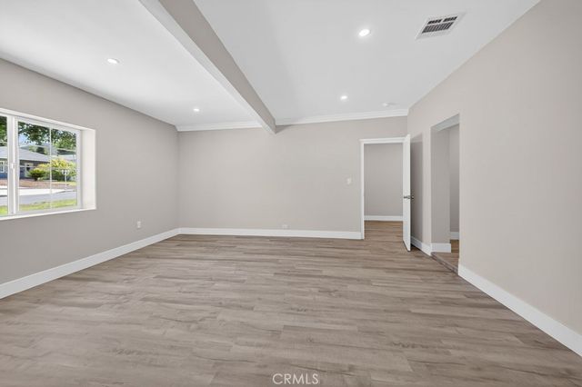 10227 Mcvine, Sunland, CA 91040