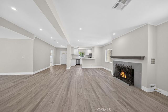 10227 Mcvine, Sunland, CA 91040