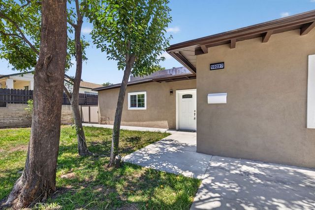 10227 Mcvine, Sunland, CA 91040