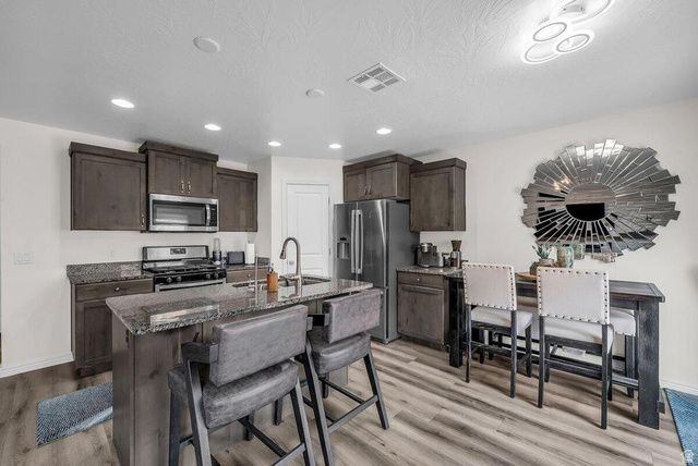 3265 S FOSSIL DR, St. George, UT 84790