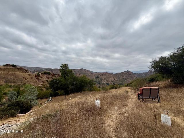 1616 Lookout Drive, Agoura Hills, CA 91301