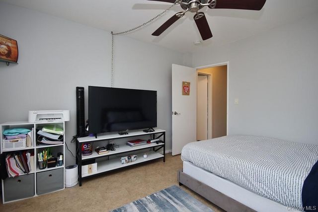 25 Stewart Place 412, Mount Kisco, NY 10549