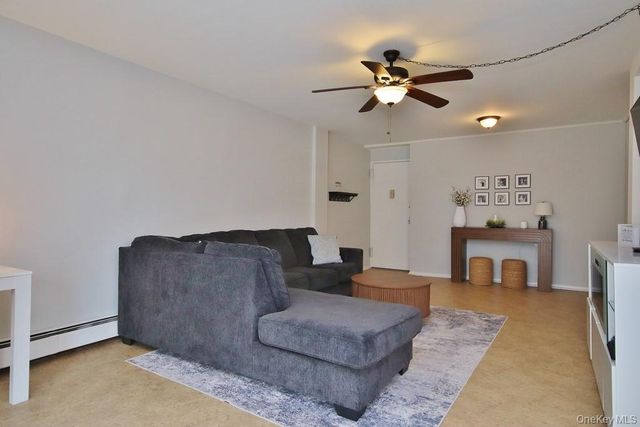 25 Stewart Place 412, Mount Kisco, NY 10549