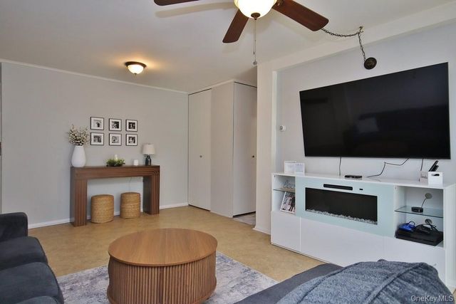 25 Stewart Place 412, Mount Kisco, NY 10549