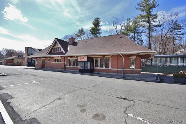 25 Stewart Place 412, Mount Kisco, NY 10549