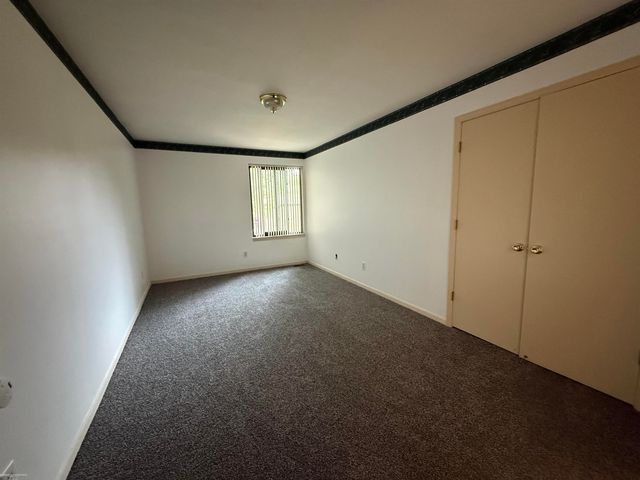 38573 Wellington Drive, Clinton Twp, MI 48036