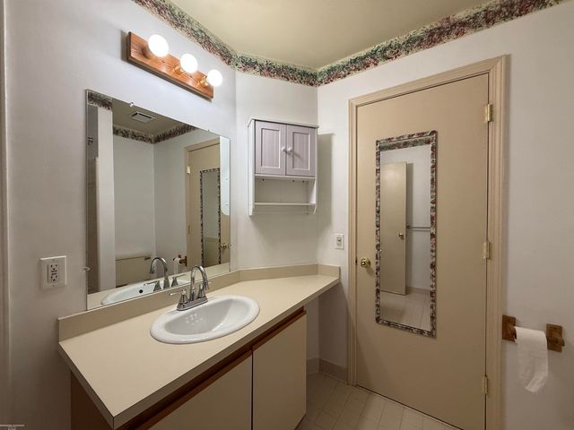 38573 Wellington Drive, Clinton Twp, MI 48036