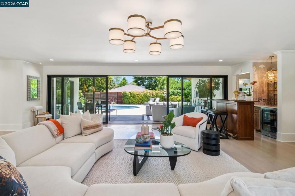 Image 11 of property listing at 3646 Happy Valley Rd, Lafayette, CA 94549