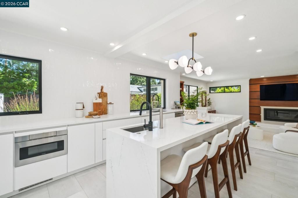 Image 22 of property listing at 3646 Happy Valley Rd, Lafayette, CA 94549