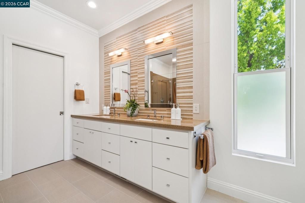 Image 38 of property listing at 3646 Happy Valley Rd, Lafayette, CA 94549