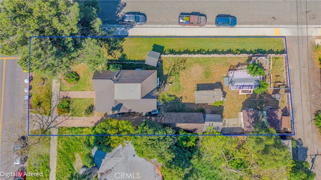 Image 15 of property listing at 261 W 26th, Merced, CA 95340