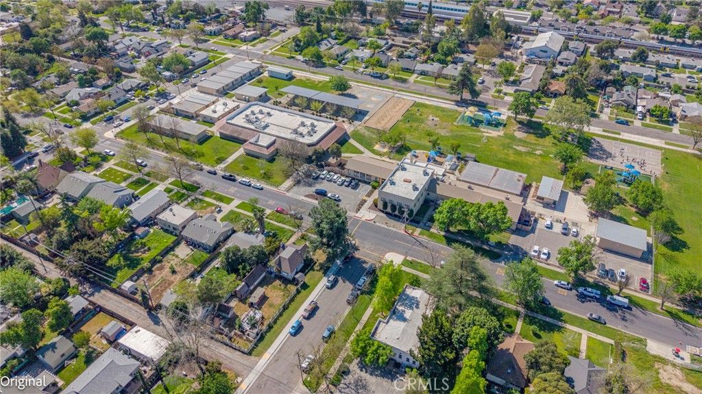 Image 18 of property listing at 261 W 26th, Merced, CA 95340