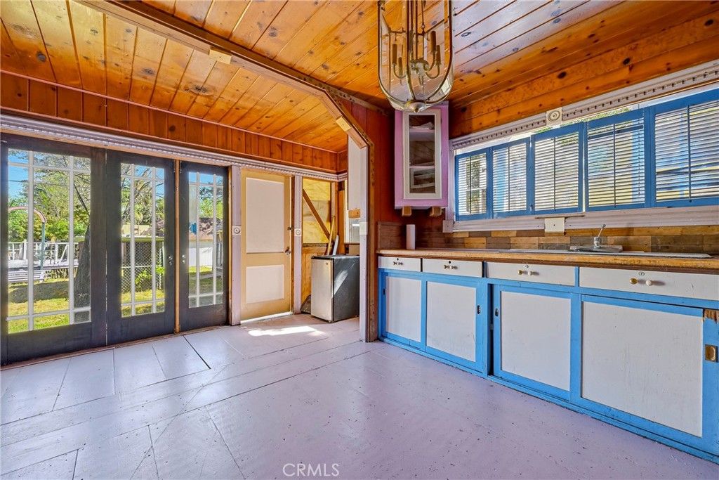 Image 24 of property listing at 261 W 26th, Merced, CA 95340