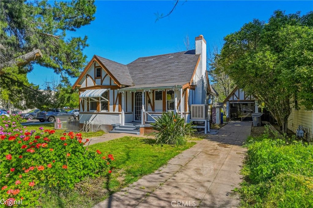 Image 4 of property listing at 261 W 26th, Merced, CA 95340