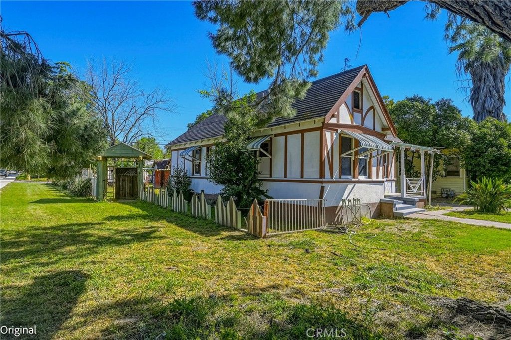 Image 8 of property listing at 261 W 26th, Merced, CA 95340