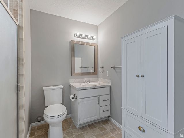 22 E 525 N, Layton, UT 84041