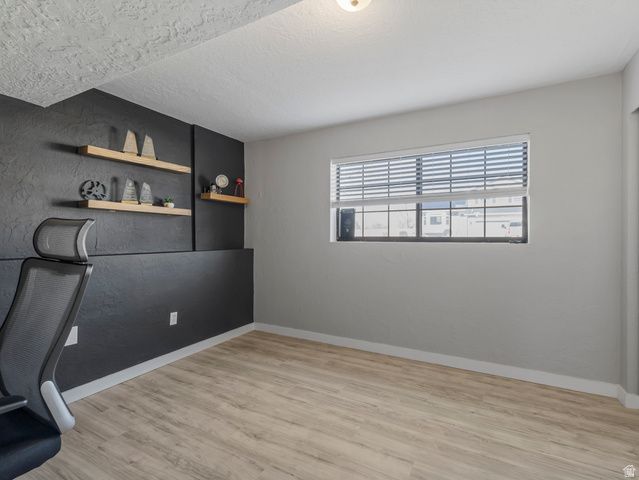 22 E 525 N, Layton, UT 84041