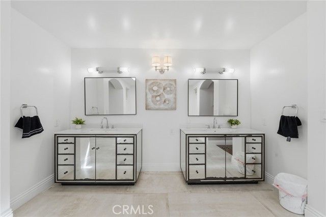 940 N Silent Ranch Drive, Glendora, CA 91741