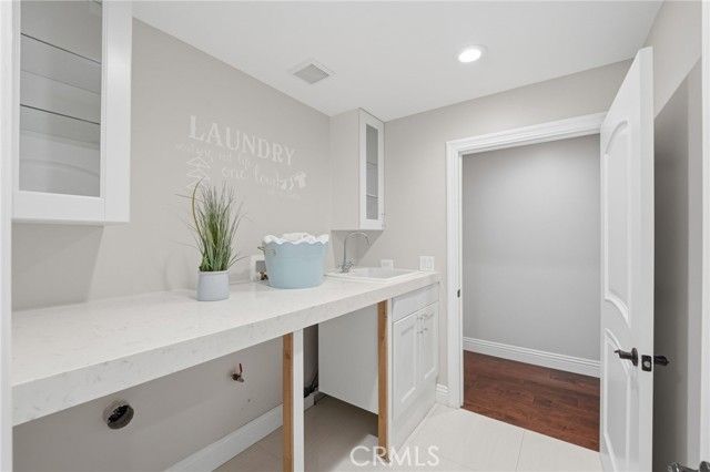 940 N Silent Ranch Drive, Glendora, CA 91741