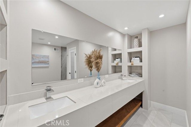 940 N Silent Ranch Drive, Glendora, CA 91741