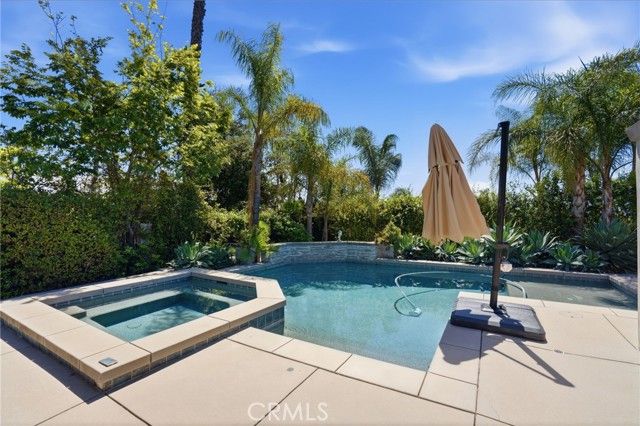 940 N Silent Ranch Drive, Glendora, CA 91741