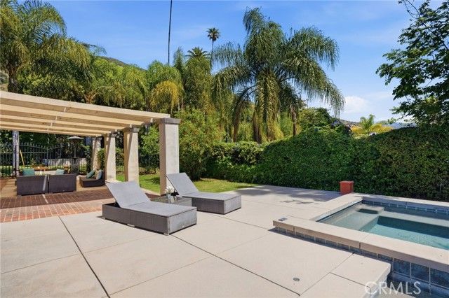 940 N Silent Ranch Drive, Glendora, CA 91741