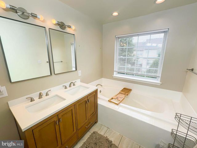 9707 QUIET BROOK LN, Clinton, MD 20735