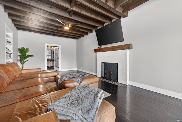 8010 W County Road 400 N, Royal Center, IN 46978