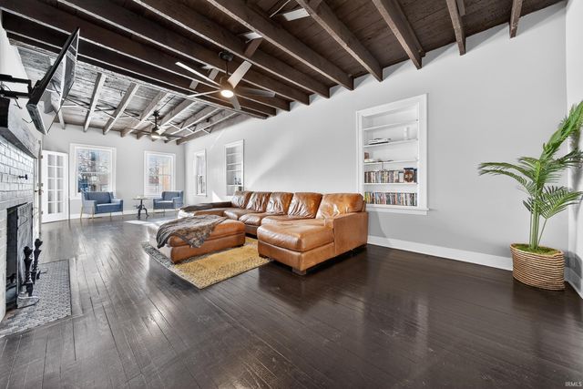 8010 W County Road 400 N, Royal Center, IN 46978