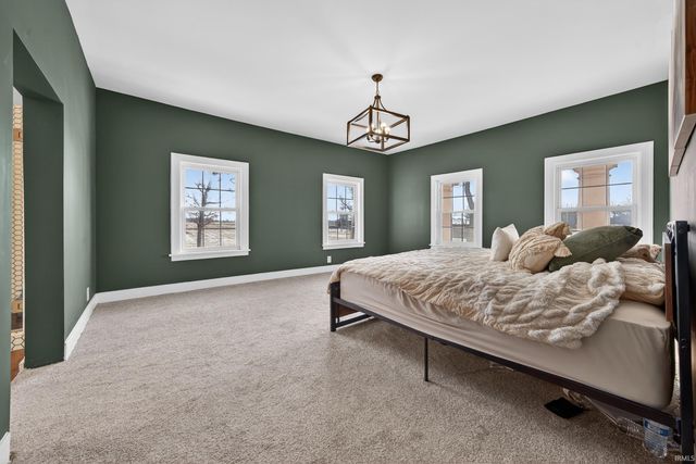 8010 W County Road 400 N, Royal Center, IN 46978