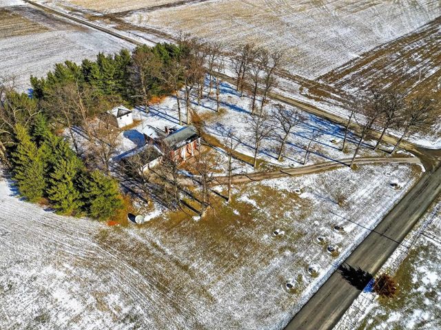 8010 W County Road 400 N, Royal Center, IN 46978