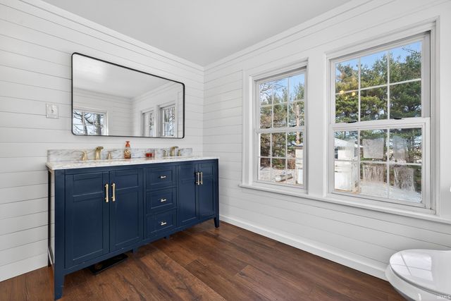 8010 W County Road 400 N, Royal Center, IN 46978