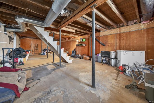 8010 W County Road 400 N, Royal Center, IN 46978