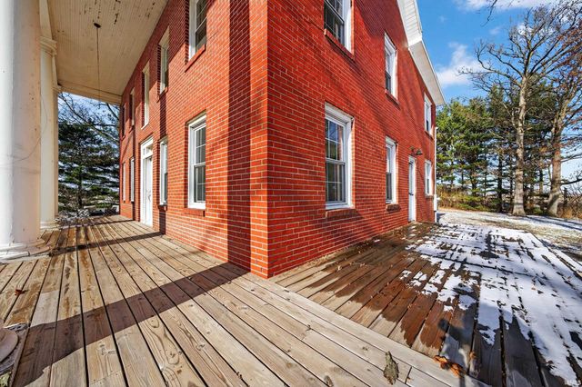 8010 W County Road 400 N, Royal Center, IN 46978