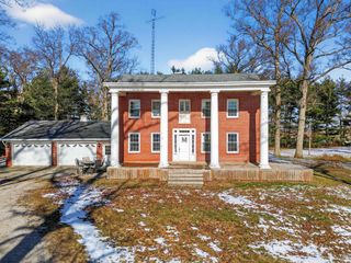 8010 W County Road 400 N, Royal Center, IN 46978