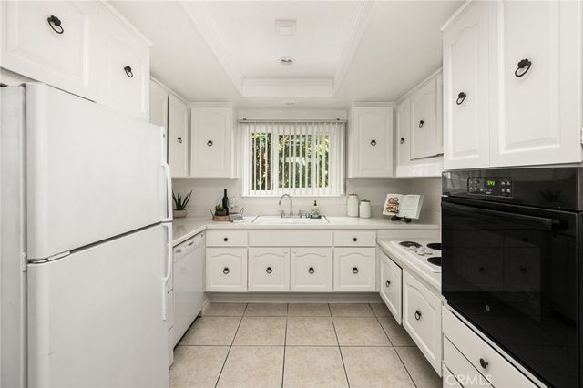 808 Ronda Mendoza C C, Laguna Woods, CA 92637