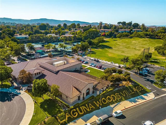 808 Ronda Mendoza C C, Laguna Woods, CA 92637